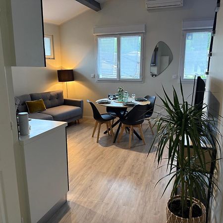 Loft, Studio And Love Rooms Bourg-Saint-Christophe Exterior photo
