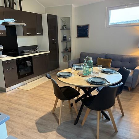 Loft, Studio And Love Rooms Bourg-Saint-Christophe Exterior photo