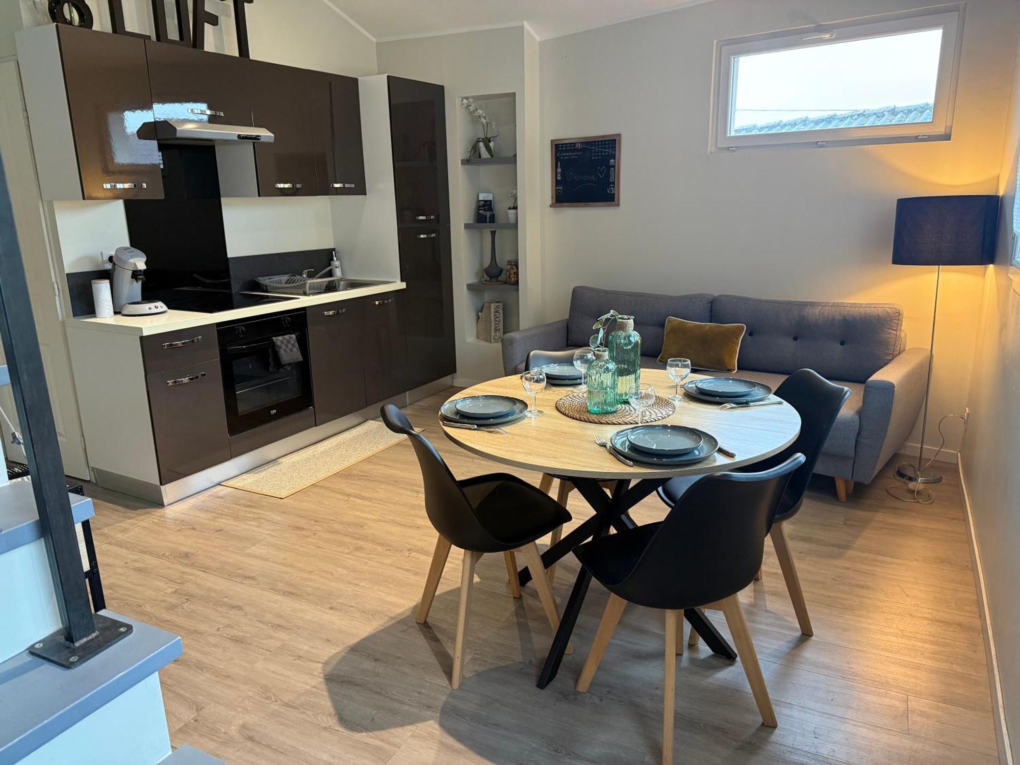 Loft, Studio And Love Rooms Bourg-Saint-Christophe Exterior photo