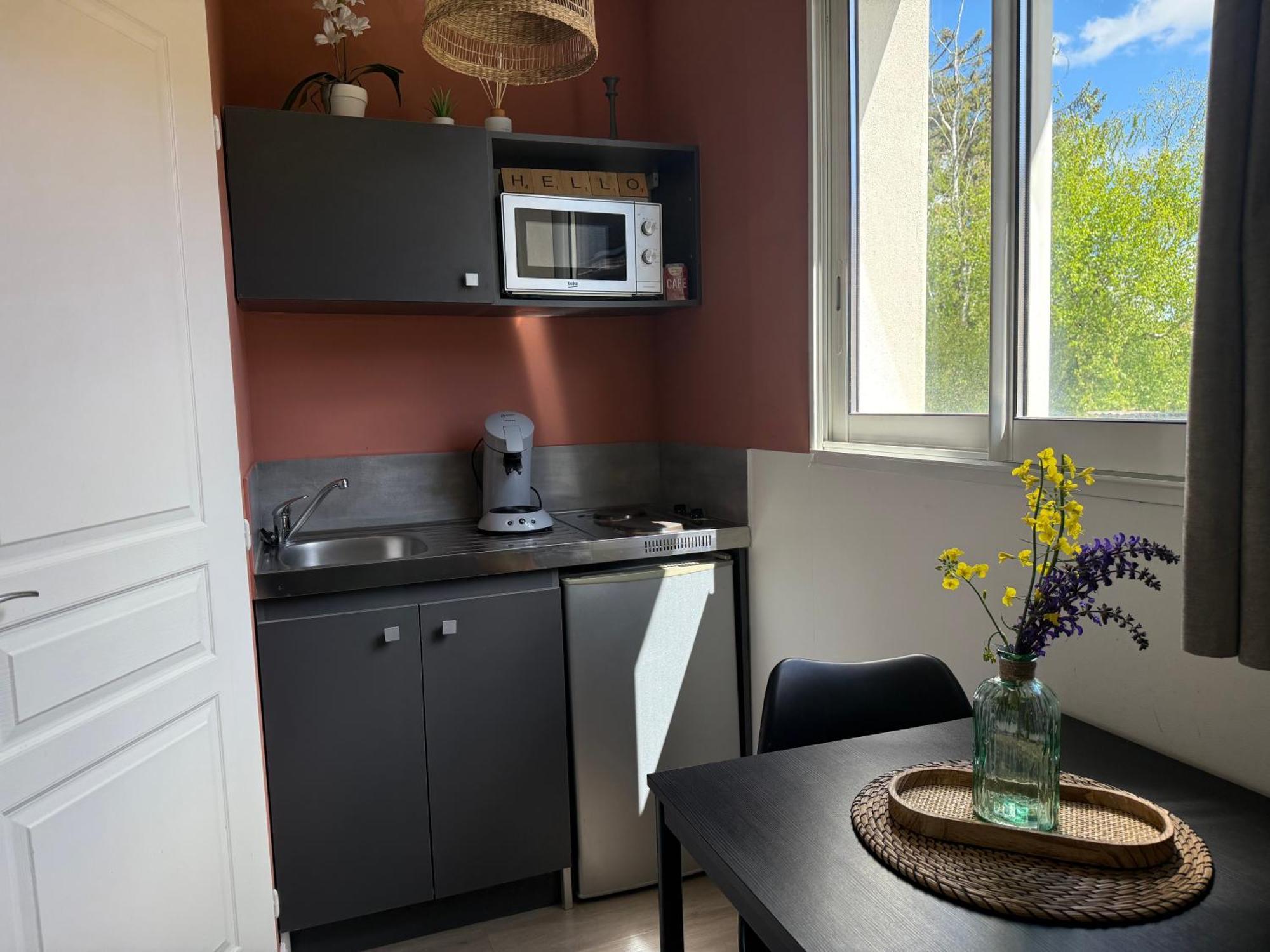 Loft, Studio And Love Rooms Bourg-Saint-Christophe Exterior photo
