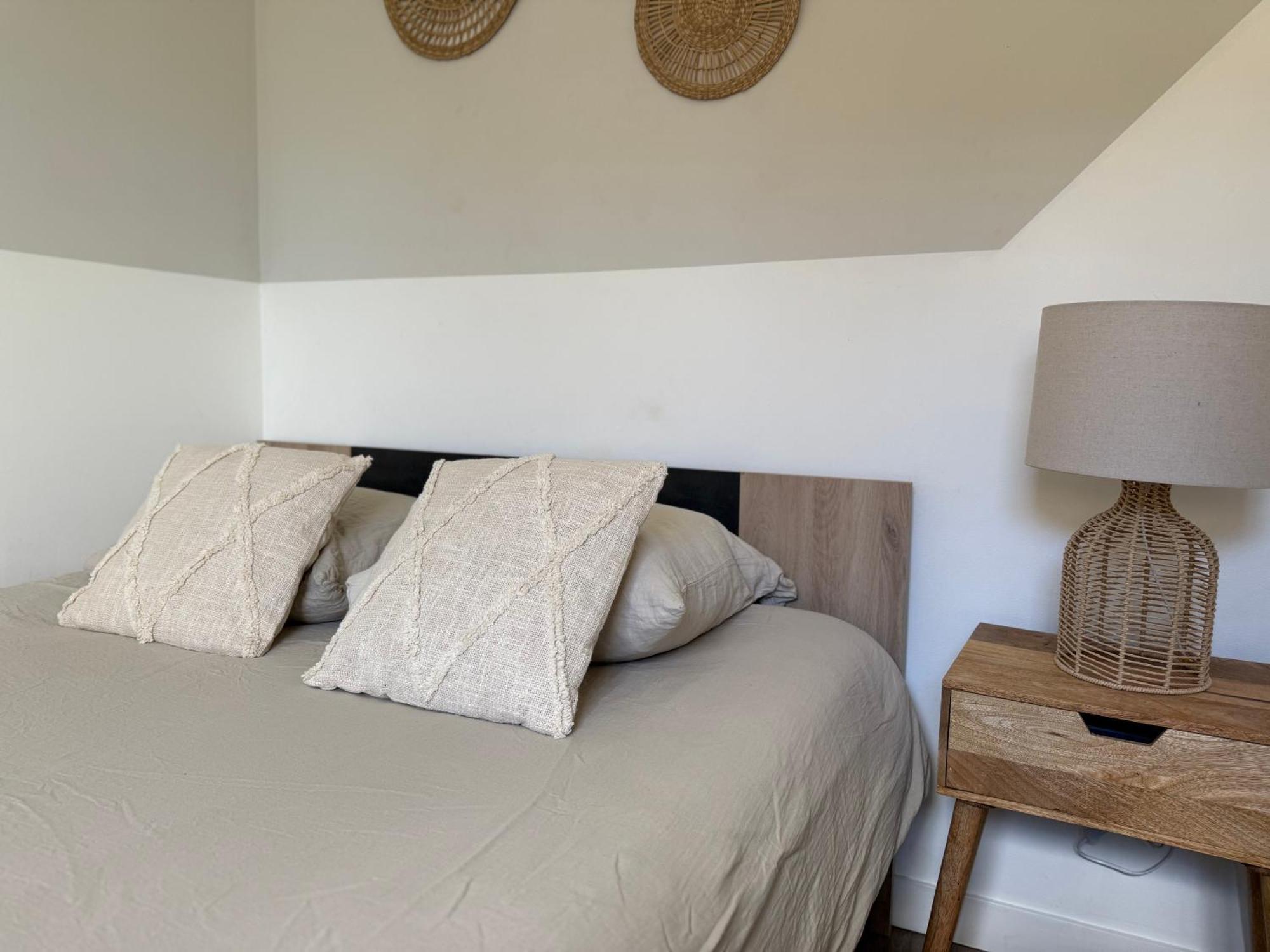 Loft, Studio And Love Rooms Bourg-Saint-Christophe Exterior photo